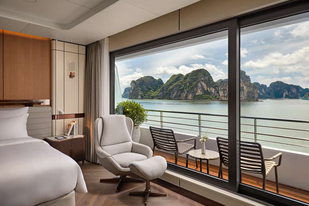 veranda-suite-ha-long-bay-cruise-1-night-grand-pioneers-cruise