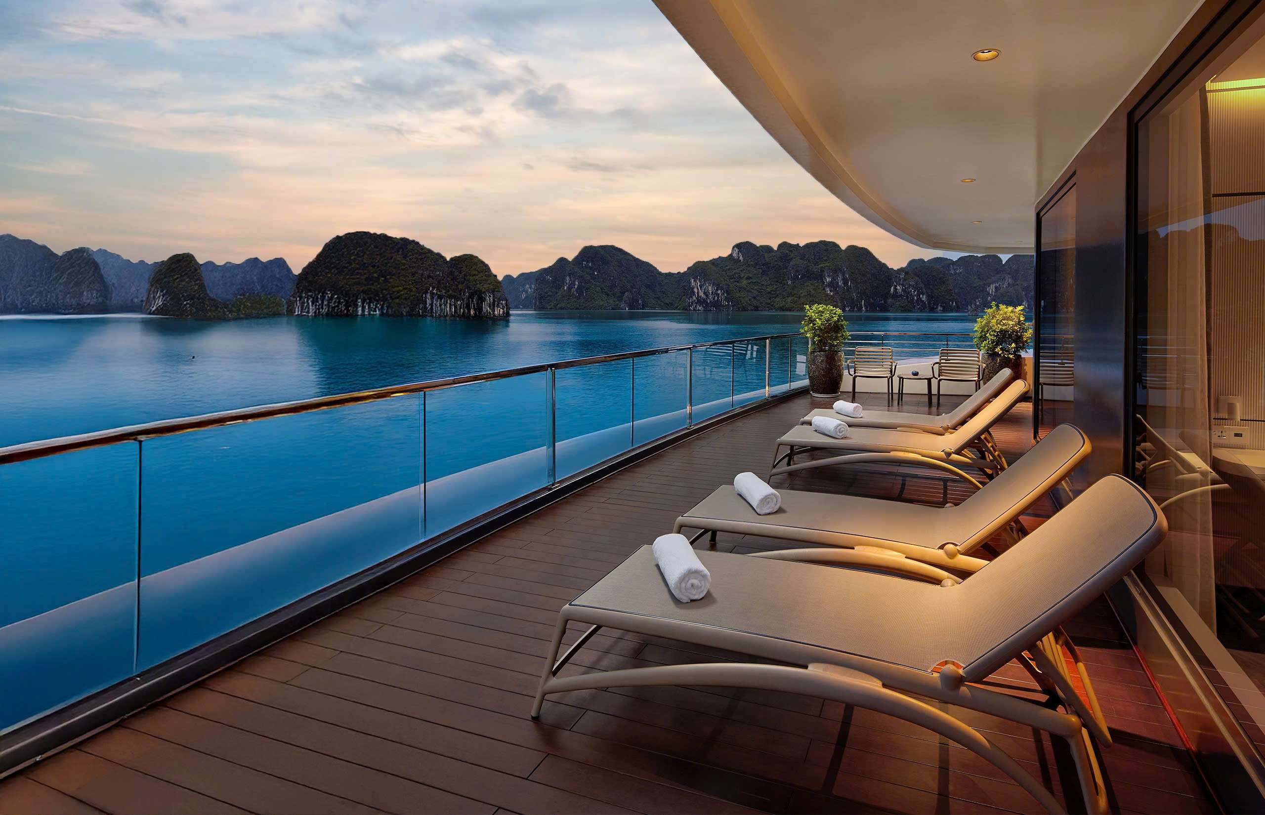 grand pioneers cruise-halong bay cruise 1 night-essence suite balcony